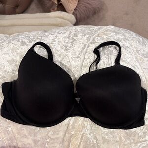 Victoria’s Secret body Elegant Black Women's Bra 40D